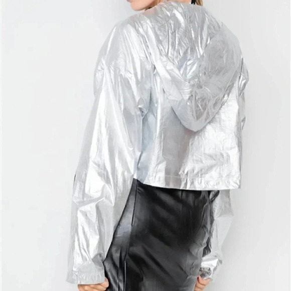 Stay on Trend! Silver is all over the streets! Silver Metallic Jacket - Picture 8 of 8